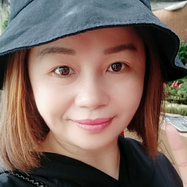 平湖爱撒娇的照片