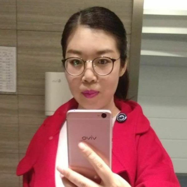 发卡温婉的照片