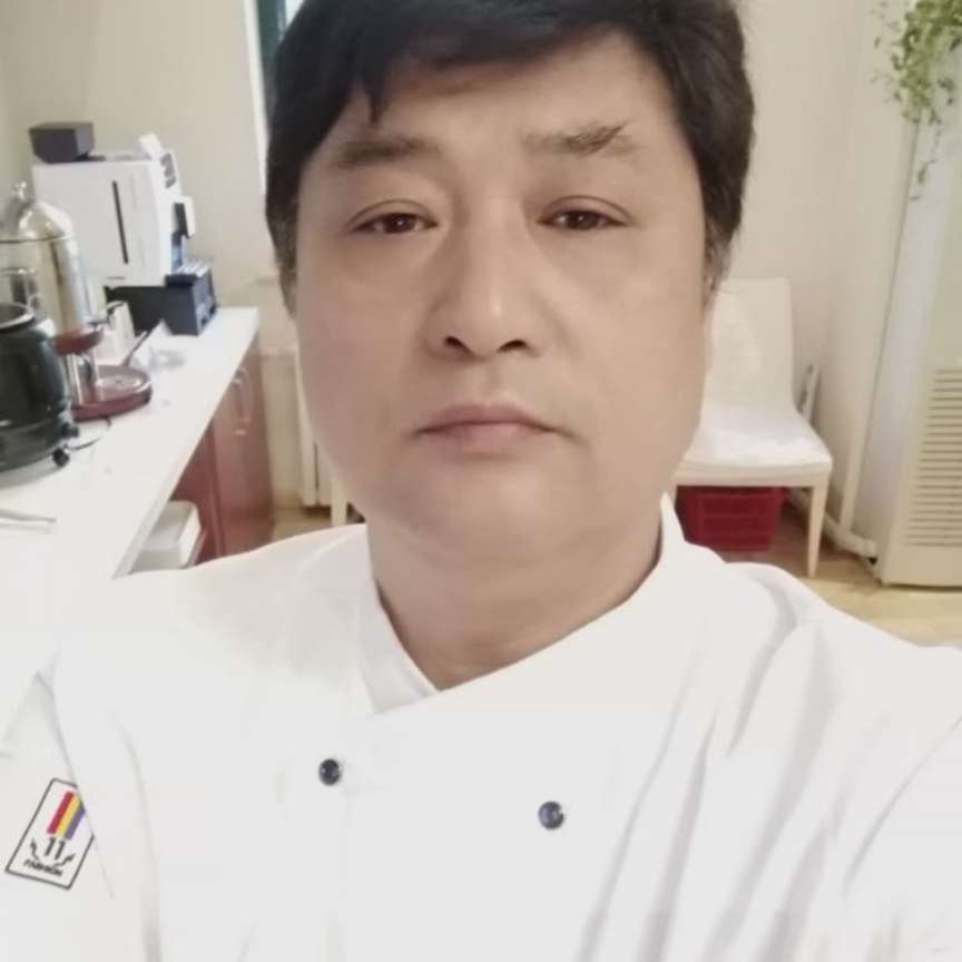 猫咪爱恋爱撒娇的照片