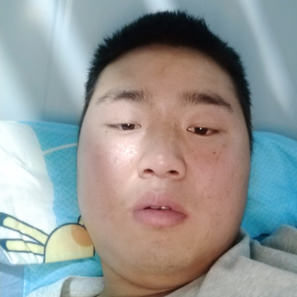 冷风迎爱笑的照片