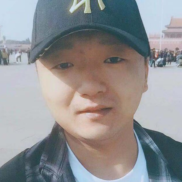 绝影深拥高挑的照片