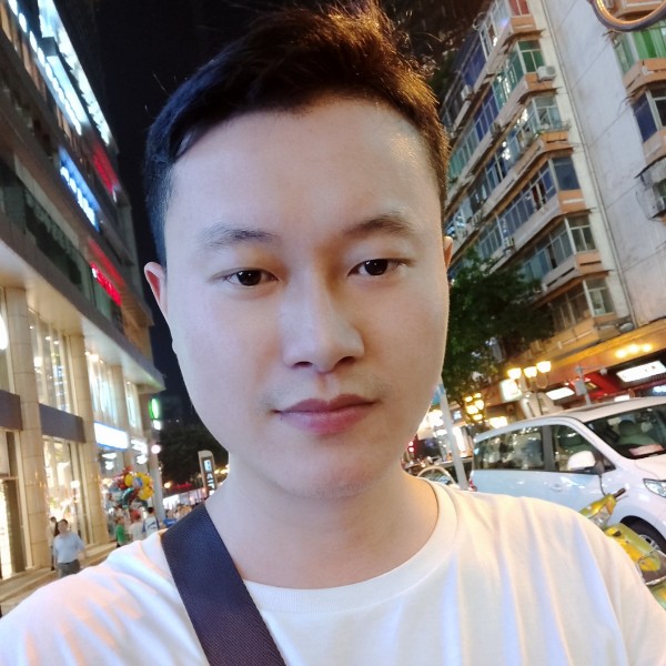 不会谈恋爱的大叔的照片