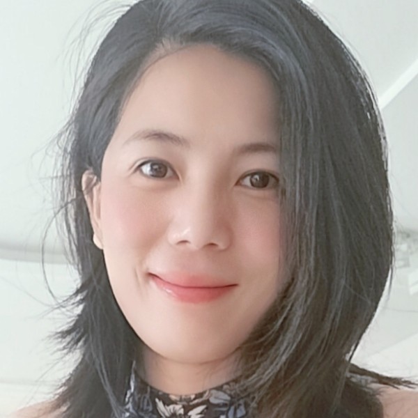 七月的Helen的照片