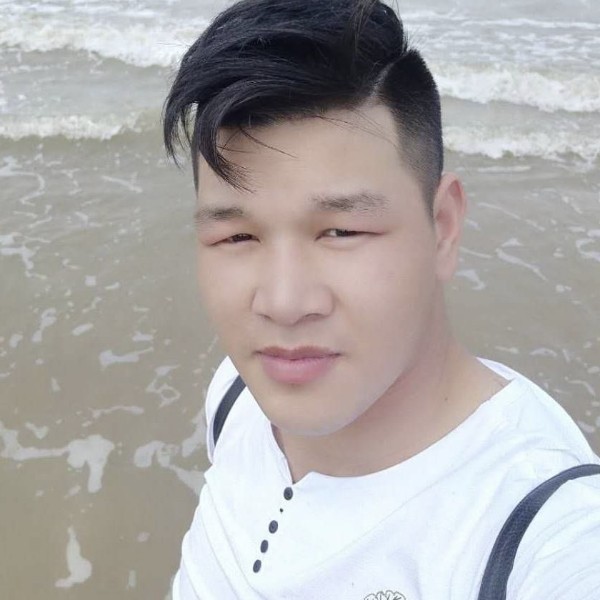 魁梧扯笑靥的照片