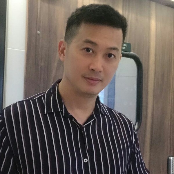 逃跑的老虎的照片