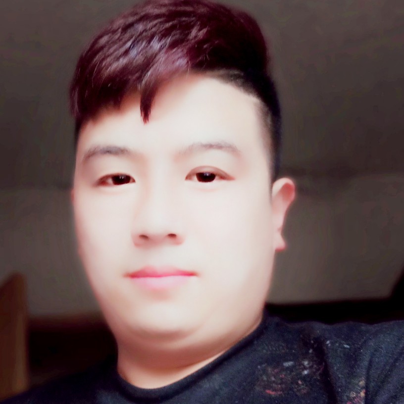 平淡漫步水影的照片