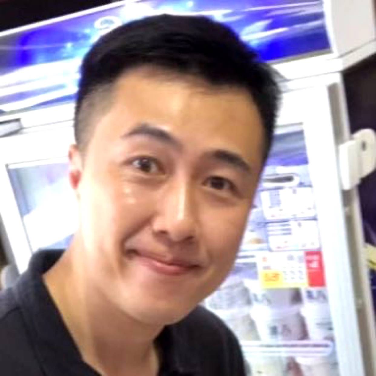 彩色愿鸵鸟的照片