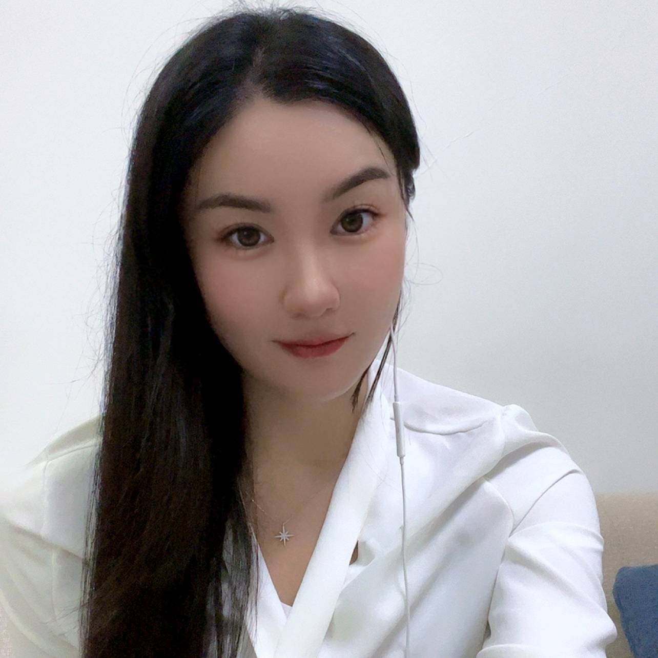 温婉可亲的颖儿的照片