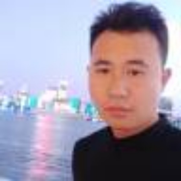 板栗笑点低的照片