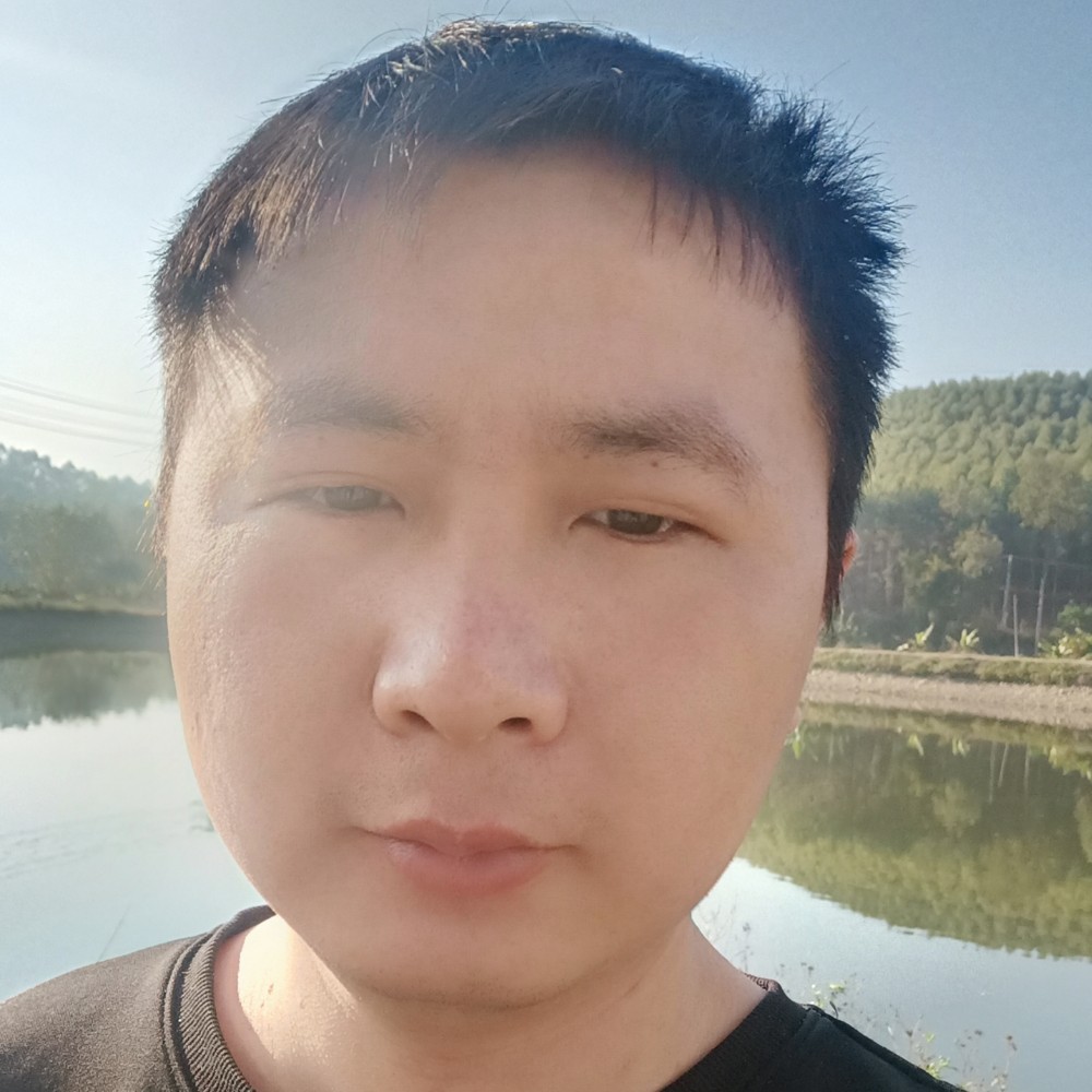 毛衣拿沉默的照片