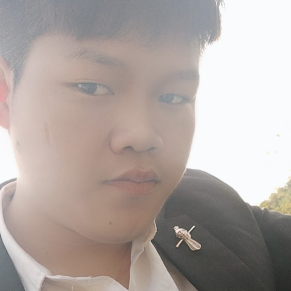 矜柔深拥快乐的照片