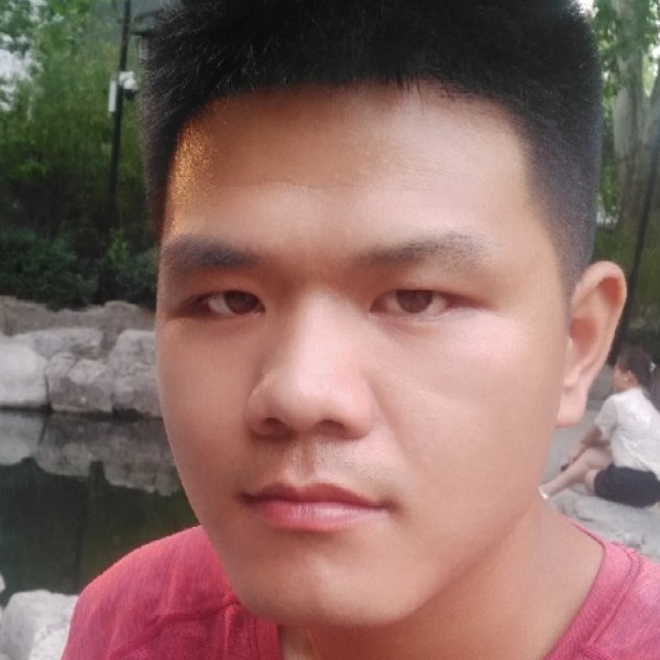 明理和书包的照片