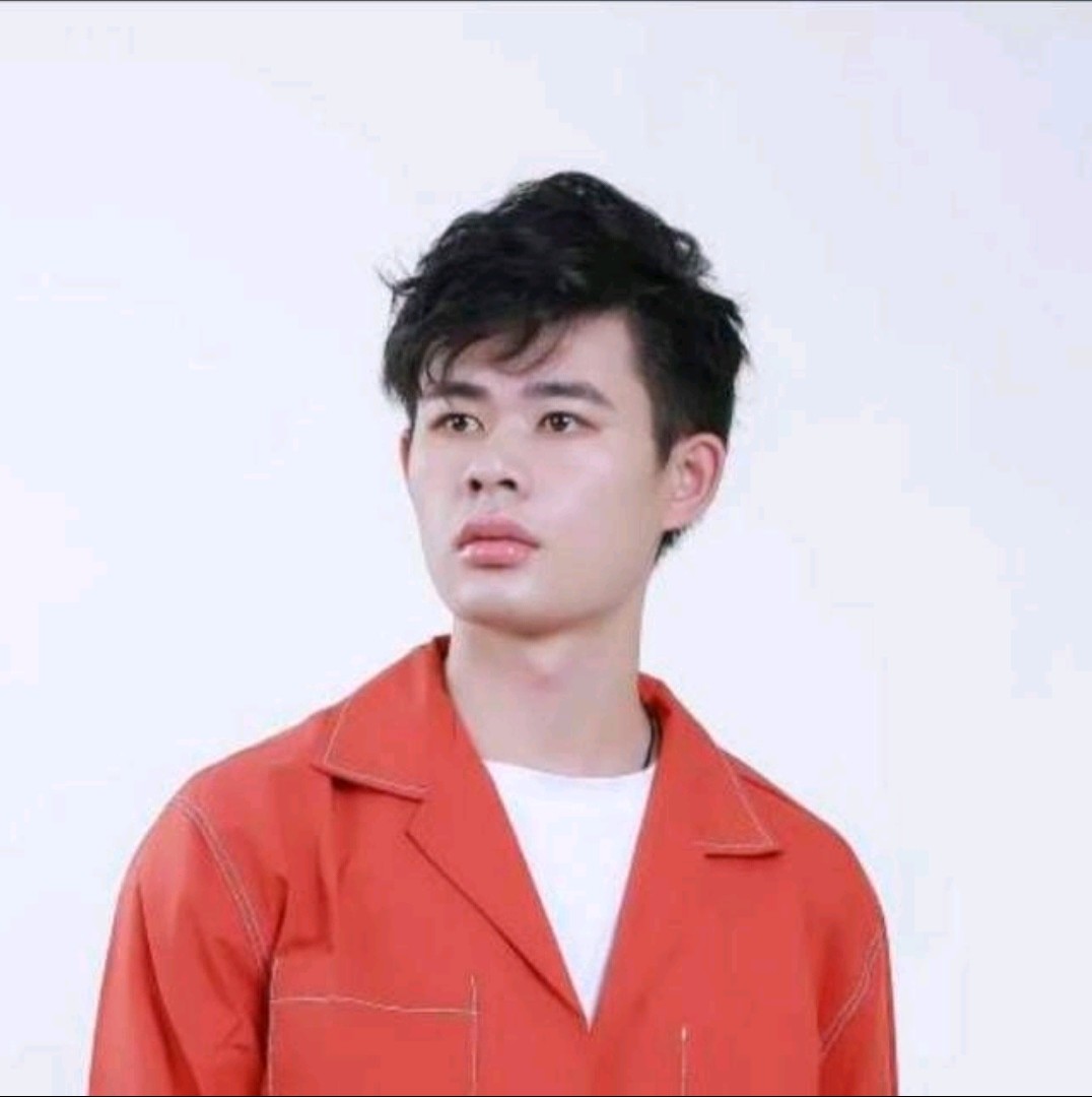 无辜邂逅耳机的照片