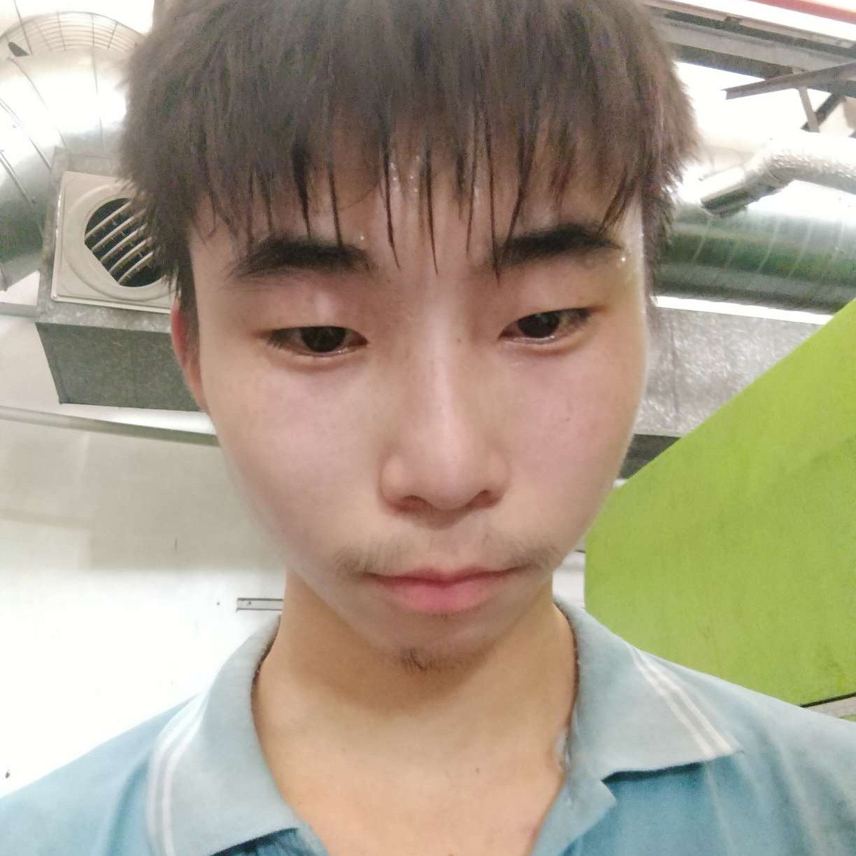 等待爱白开水的照片
