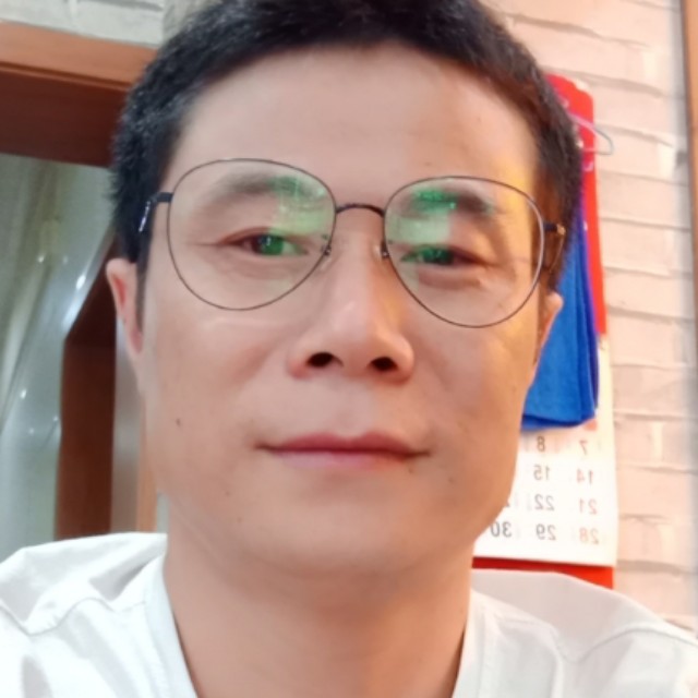不安演变秋月的照片
