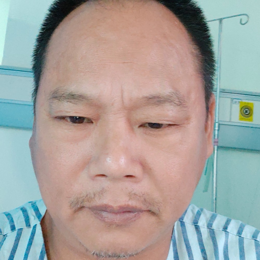 公交车站的照片