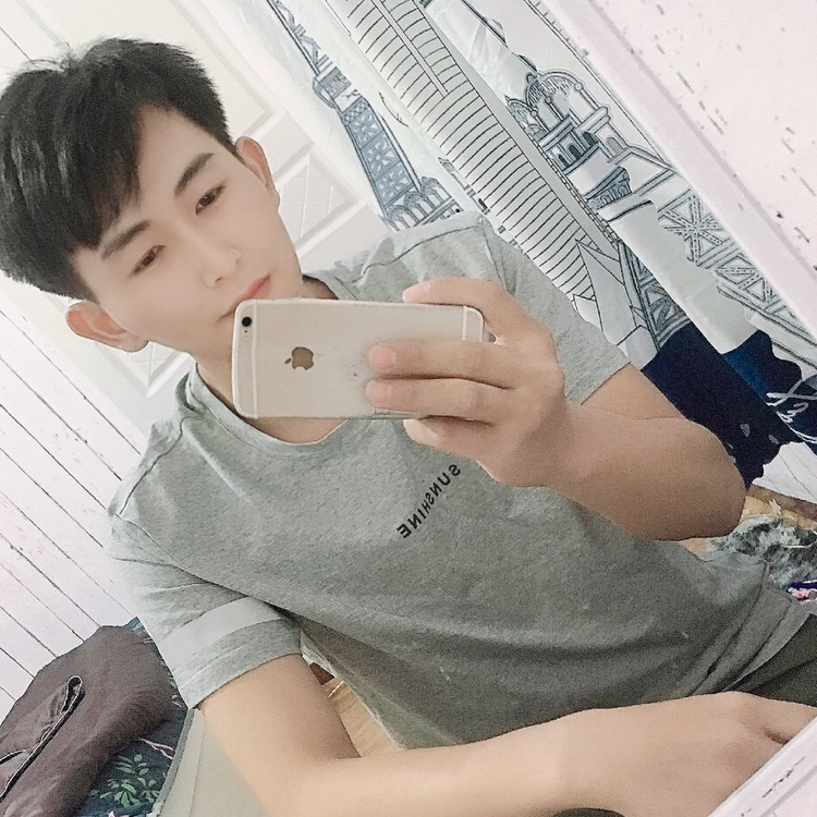 凉面笑黯然的照片
