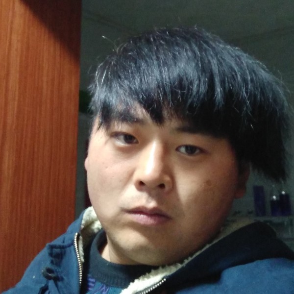 一半是老婆的照片