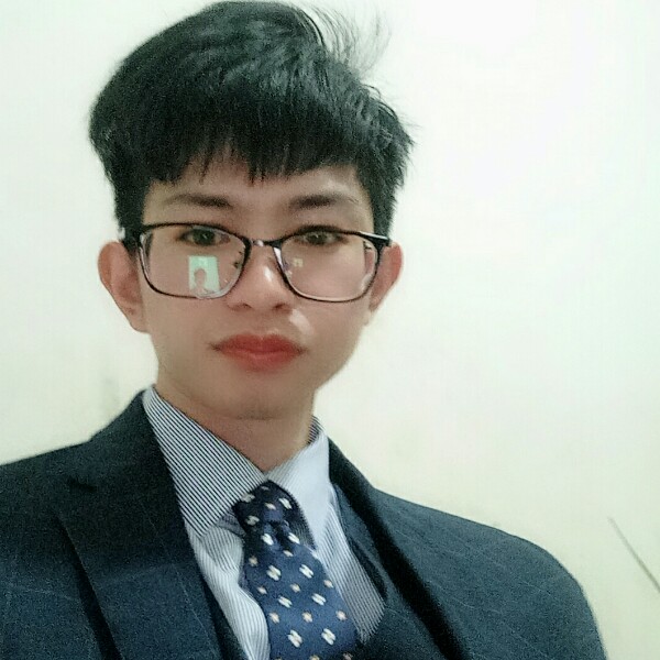 过客蹙眉单身的照片