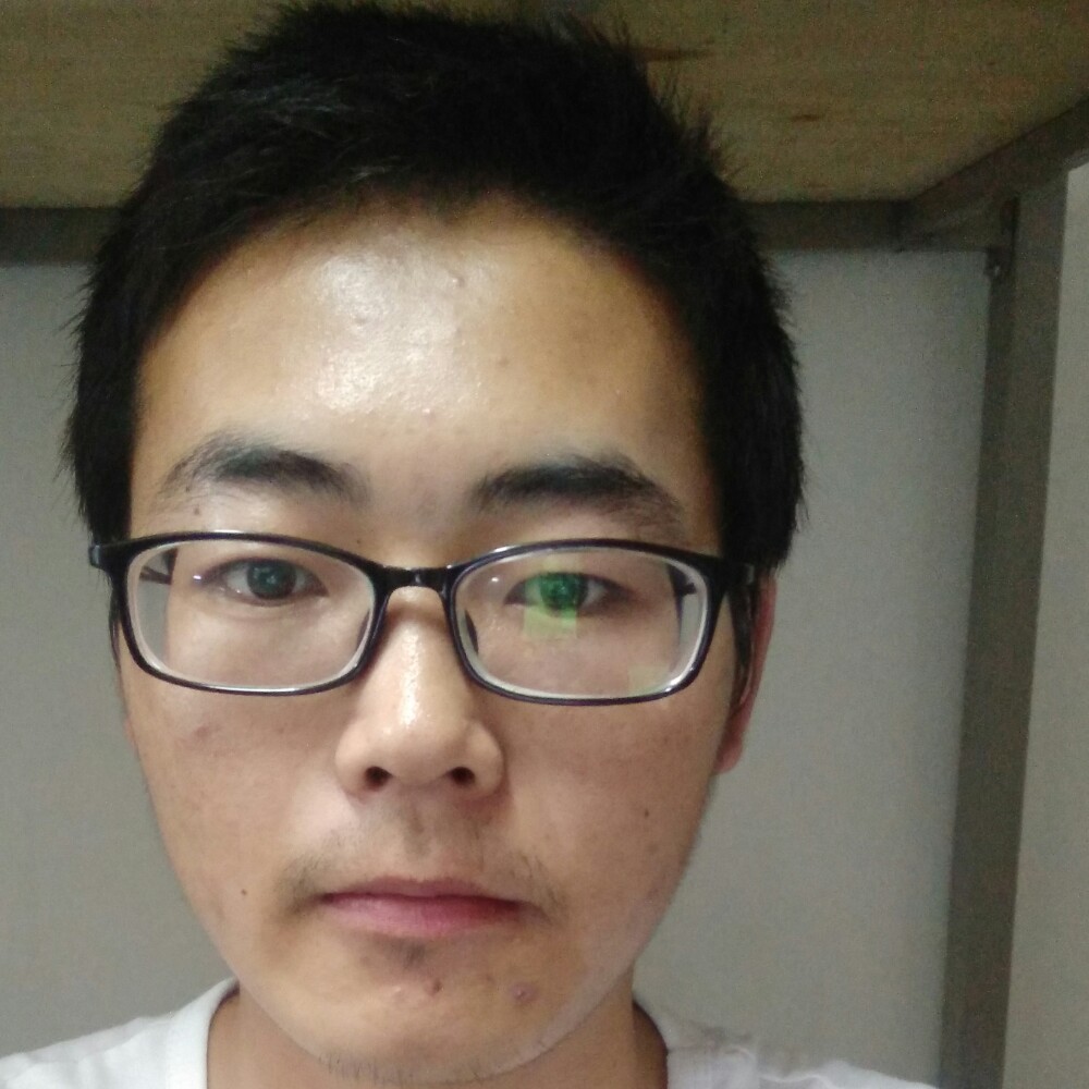 平常蹁跹红酒的照片