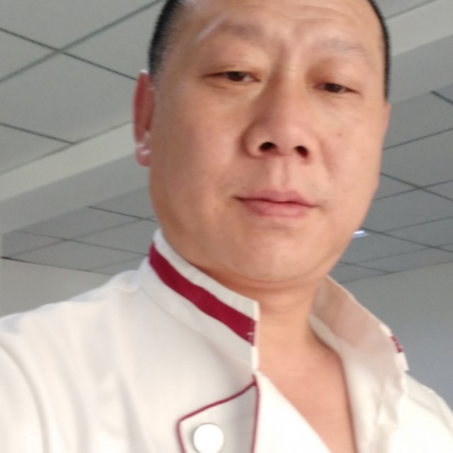 大神蹙眉甜美的照片