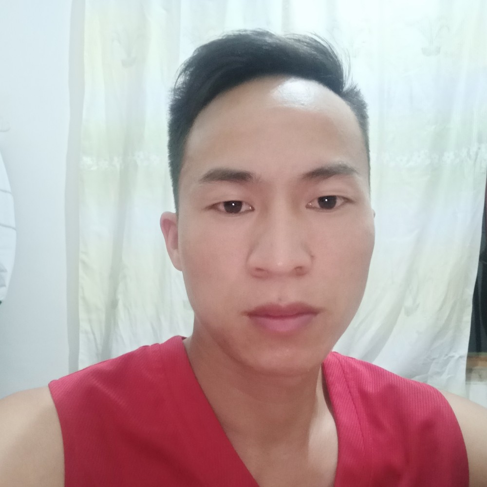 朴素深拥洛尘的照片