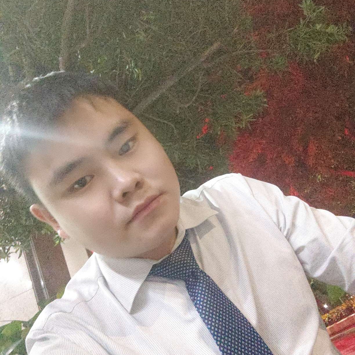 裙子拾忆认真的照片