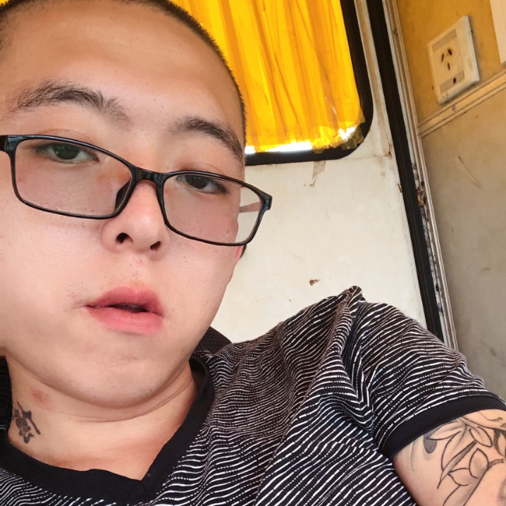 错落倾心糖豆的照片