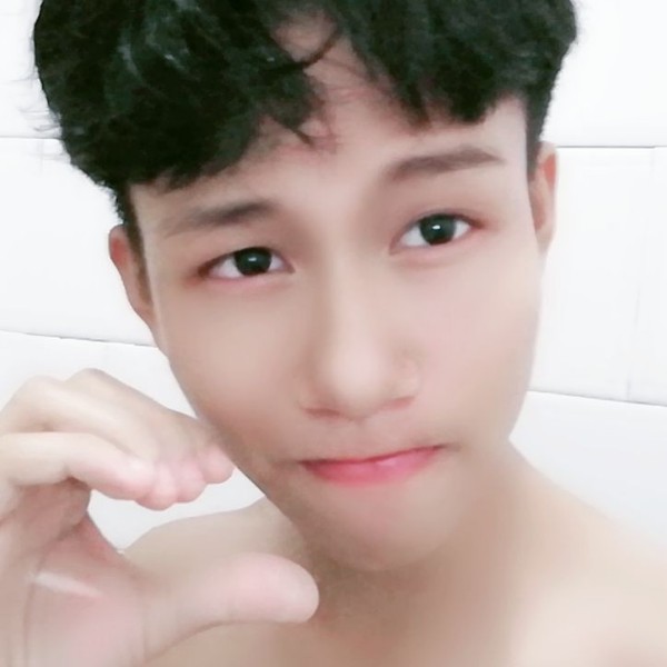 自信蹁跹青衣的照片