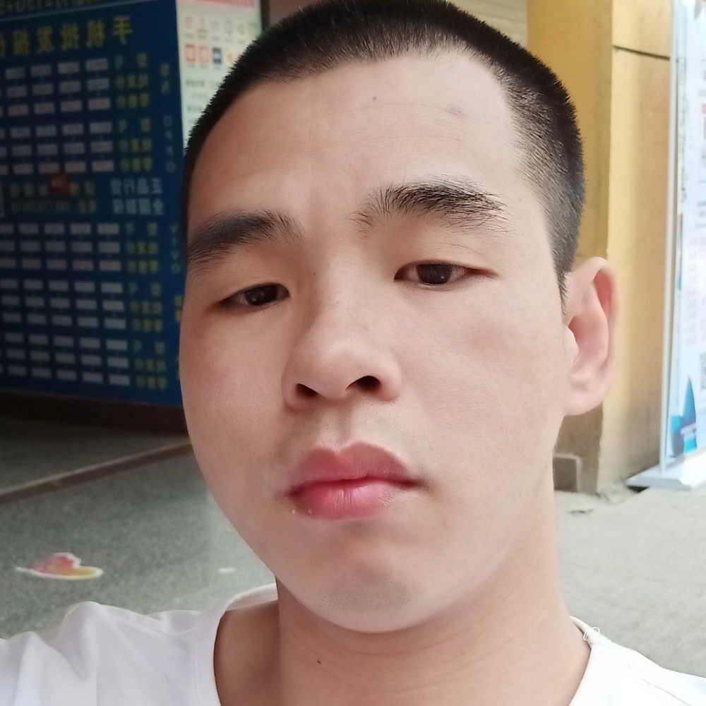 区善卓的照片