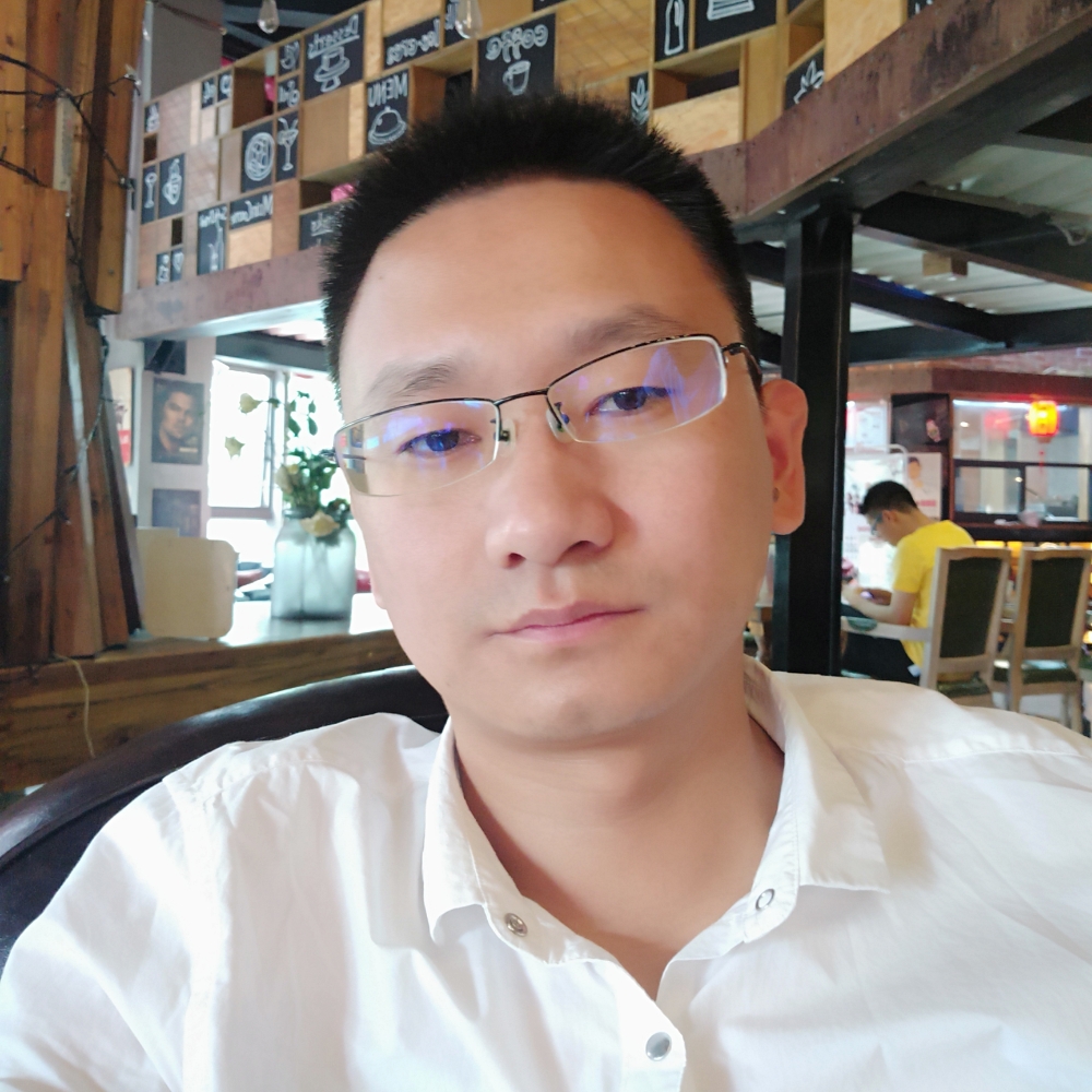 梁థ౪థ的照片