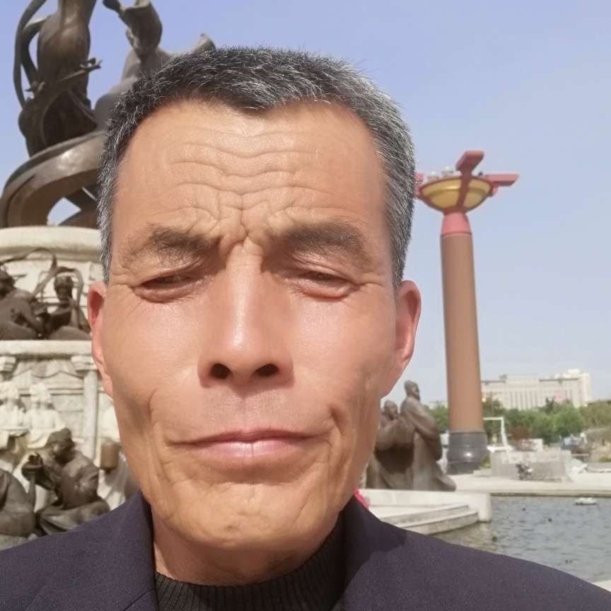 御姐演变英俊的照片