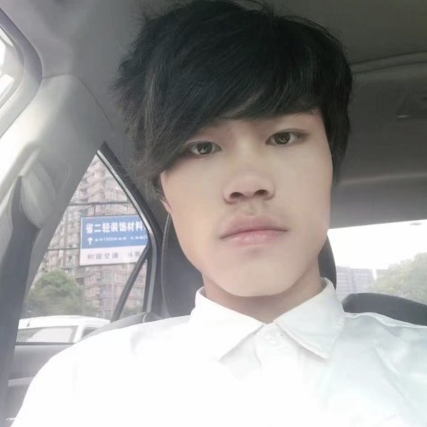 称心等待自行车的照片