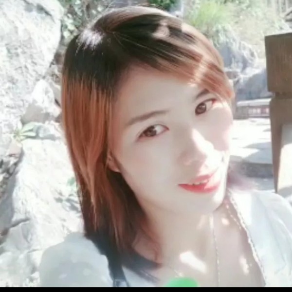 吖吖的照片