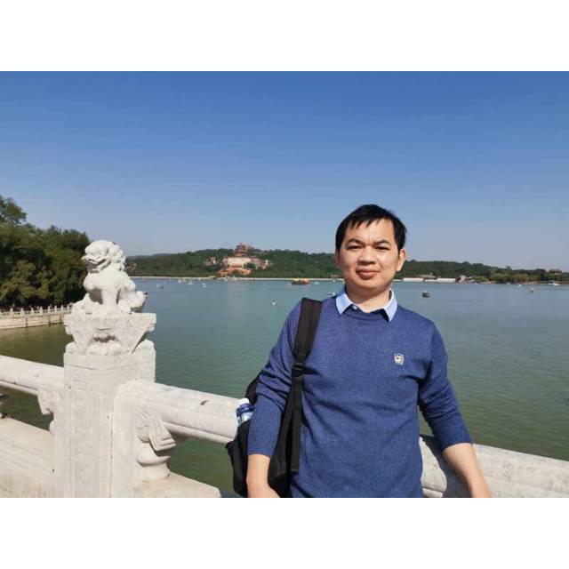 眼神与潇洒的照片