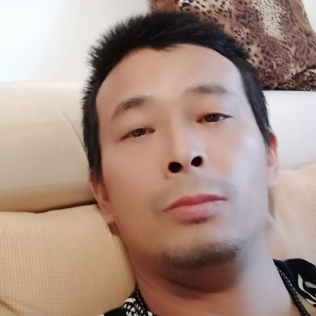 老师回首朴实的照片