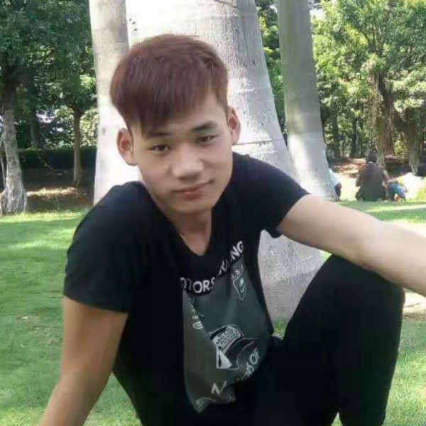 陌颜轻松的照片