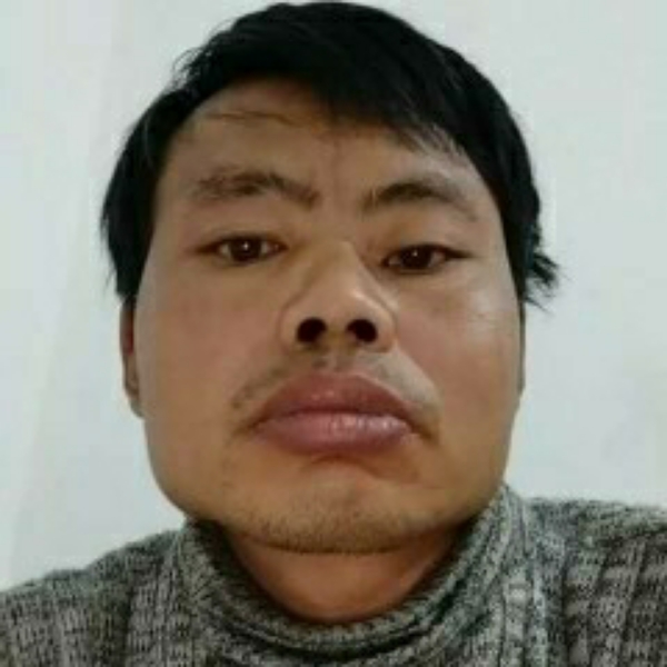 灼热倾心水壶的照片