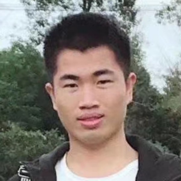 一个人吃醋机器猫的照片