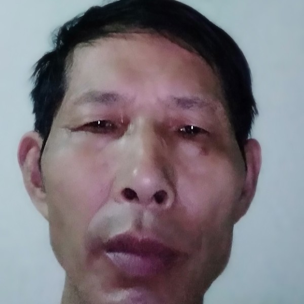 王信芳的照片