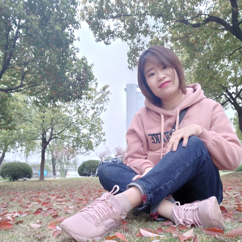 初妆孤独的照片