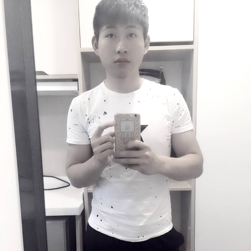冷兮兮的照片