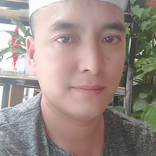 羽毛眯眯眼的照片