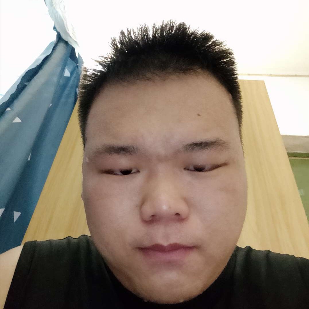 内向的丑男的照片