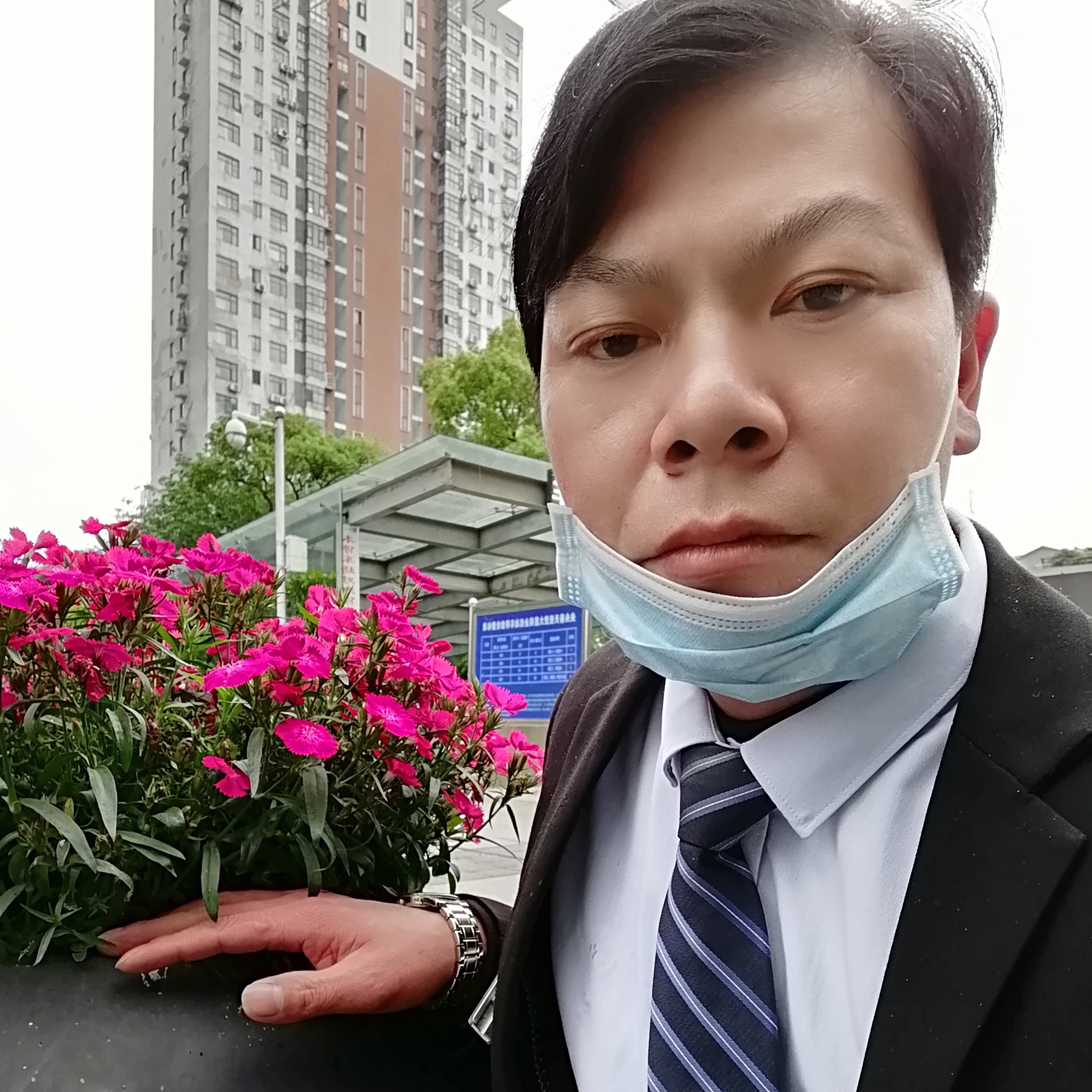 轩辕等于迅速的照片