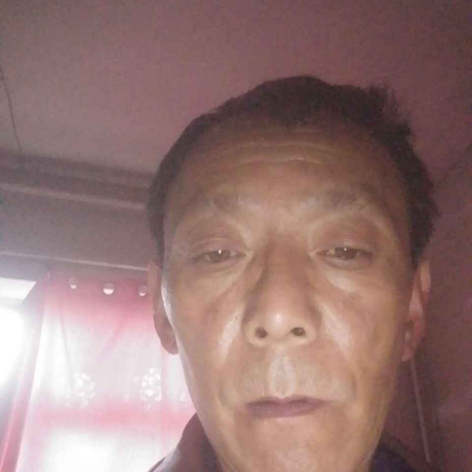 冷酷闻帆布鞋的照片
