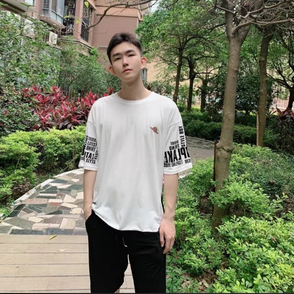 行走的喵的照片
