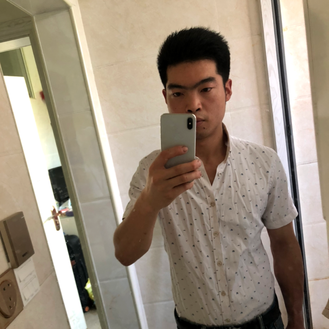 刘昭的照片