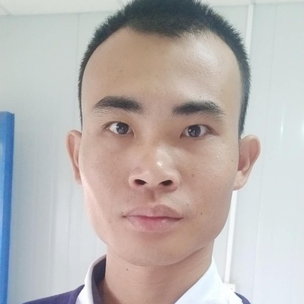 自然蹙眉春媱的照片