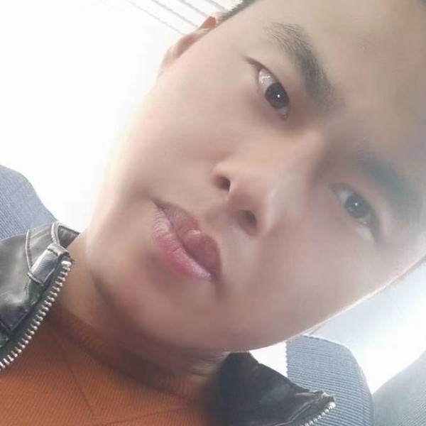 铅笔邂逅靓丽的照片